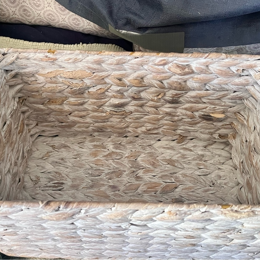 White Woven Basket with Integrated Handles - Picture 2 of 9